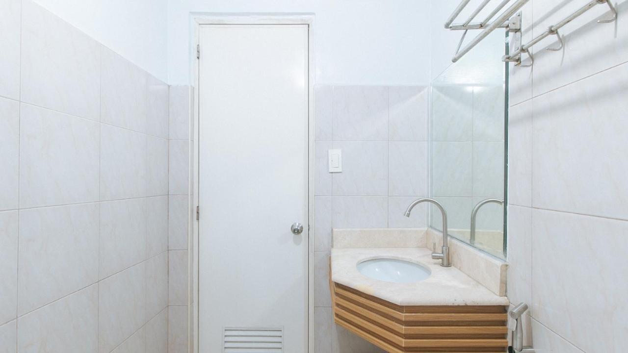 Reddoorz At Bp International Powerhouse Inc Near Sm Manila Hotell Exteriör bild