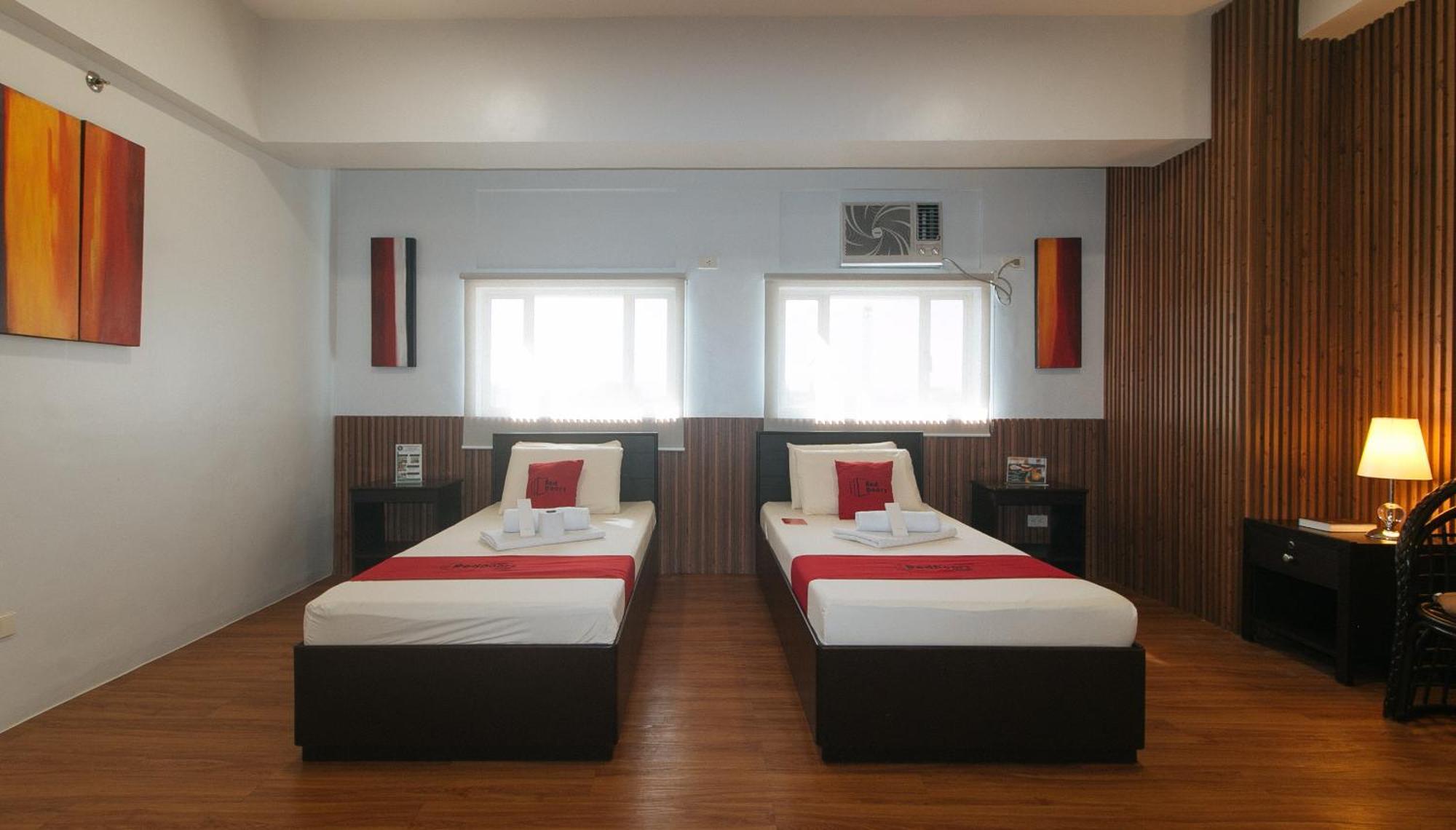Reddoorz At Bp International Powerhouse Inc Near Sm Manila Hotell Exteriör bild